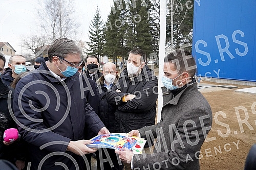 In Krusevac, in the presence of the President of Serbia, Aleksandar Vucic, a new kovid hospital was opened, with a capacity of 500 places, which will contribute to the strengthening of the health system in the fight against the corona virus.U Kruse
