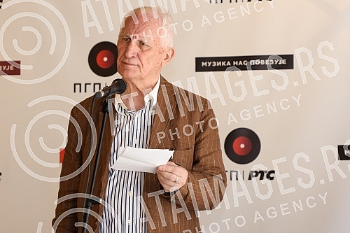 On the World Music Day, the promotion of the album 