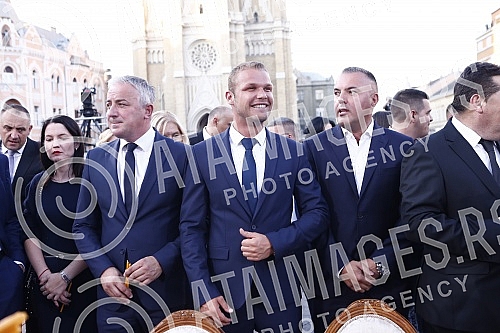 The state manifestation dedicated to the memory of all martyred and exiled Serbs on the occasion of the 27th anniversary of the military action Storm, this year was held in Novi Sad on Freedom Square.Drzavna manifestacija posvecena secanju na sve st