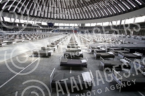 Military beds set up in the halls 1 and 4 of the Belgrade Fair for people with milder sympoms of coronavirus.Vojni kreveti postavjeni u halama 1 i 4 Beogradskog sajma za ljude koji imaju blaze simtome korona virusa.