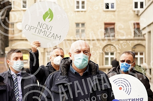 In the Second basic court, Rade Panic, a member of the Assembly of free Serbia and president of the Union of doctors and pharmacists of Serbia, filed a lawsuit against Serbian president Aleksandar Vucic for insulting honor, and then gave statements t In the Second basic court, Rade Panic, a member of the Assembly of free Serbia and president of the Union of doctors and pharmacists of Serbia, filed a lawsuit against Serbian president Aleksandar Vucic for insulting honor, and then gave statements t