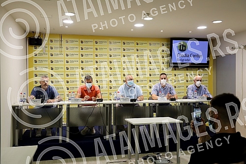 Black and White Movement press conference - for a just Serbia at which a political and program manifesto entitled THE GREAT CHARTER OF FREEDOM was presented to the public. Konferencija za medije Pokreta CRNO NA BELO - za pravednu Srbiju na kojoj j Black and White Movement press conference - for a just Serbia at which a political and program manifesto entitled THE GREAT CHARTER OF FREEDOM was presented to the public. Konferencija za medije Pokreta CRNO NA BELO - za pravednu Srbiju na kojoj j