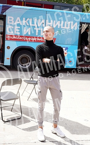 Rapper Mihajlo Veruovic - Voyage, as part of the action that Skymusic is implementing in cooperation with the City of Belgrade, pointed out the importance of vaccination in front of the 