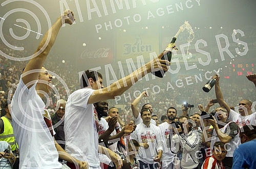 Treca utakmica finala plejofa Kosarkaske Super Lige Srbije izmedju KK Crvena Zvezda i KK Partizan odigrana u hali Pionir. Treca utakmica finala plejofa Kosarkaske Super Lige Srbije izmedju KK Crvena Zvezda i KK Partizan odigrana u hali Pionir.