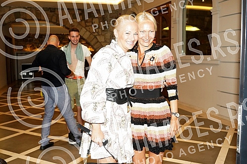 Saban Saulic's grandson, Anderlecht football player Luka Adzic and his wife Aleksandra became parents yesterday, and tonight a celebration was organized in the Topciderac restaurant on the occasion of Lana Adzic's birth.Unuk Sabana Saulica, fudbale