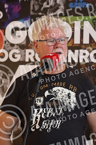 A press conference was held in the RTS Club on the occasion of the great jubilee, more than 50 years of pure rock and roll and the concert of the YU group at the Tasmajdan stadium.
U RTS Klubu je odrzana konferencija za medije povodom velikog jubile A press conference was held in the RTS Club on the occasion of the great jubilee, more than 50 years of pure rock and roll and the concert of the YU group at the Tasmajdan stadium.
U RTS Klubu je odrzana konferencija za medije povodom velikog jubile