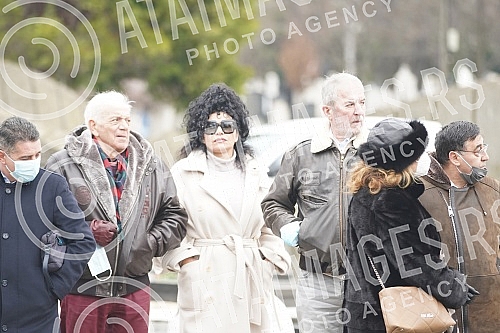 A memorial service on the occasion of the 40th day since the death of Milutin Mrkonjic was held at the New Cemetery.
Pomen povodom 40 dana od smrti Milutina Mrkonjica odrzan je na Novom groblju. A memorial service on the occasion of the 40th day since the death of Milutin Mrkonjic was held at the New Cemetery.
Pomen povodom 40 dana od smrti Milutina Mrkonjica odrzan je na Novom groblju.