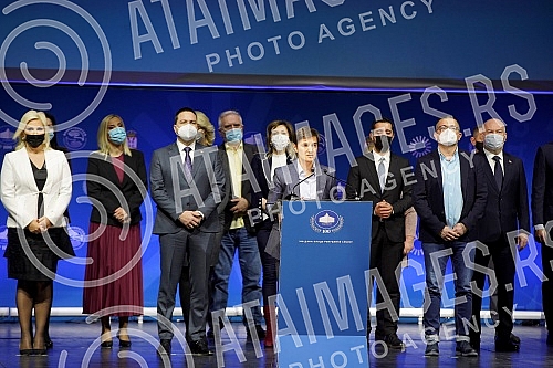 The Prime Minister of the Republic of Serbia, Ana Brnabic, presented the results of the work in the first 100 days of the government in Kombank Hall, and all members of the Government of the Republic of Serbia attended the presentation of the results