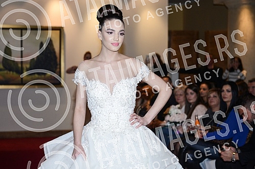 A celebrated lady magazine in wedding dresses at Hyatt Hotel was held.
Odrzana revija poznatih dama u vencanicama u hotelu Hyatt. A celebrated lady magazine in wedding dresses at Hyatt Hotel was held.
Odrzana revija poznatih dama u vencanicama u hotelu Hyatt.