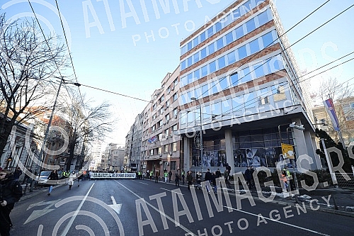 On the fourth anniversary of the murder of Oliver Ivanovic, citizens and opposition leaders gathered in front of the Presidency of the Republic of Serbia, and then went for a walk along the route to the Church of St. Mark under the slogan 