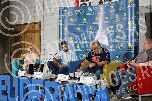 The Institute for European Affairs, with the support of the Balkan Trust for Democracy and USAID, organized a public debate focusing on the human rights of Serbian citizens during the current pandemic crisis.Institut za evropske poslove organizovao