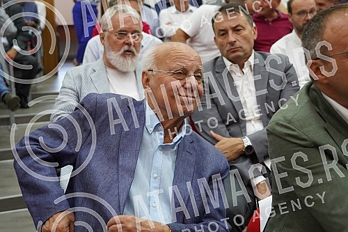 The ceremonial meeting of the Main Board of the Socialist Party of Serbia on the occasion of marking 32 years since the founding of the party was held at the party's headquarters, and SPS President Ivica Dacic addressed it.Svecana sednica Glavnog o