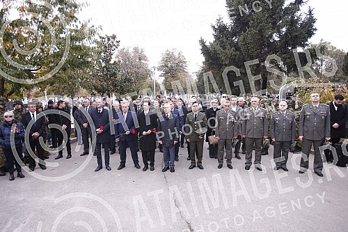 The Embassy of the Russian Federation in Belgrade marked Armistice Day in the Great War by laying wreaths at the Memorial Ossuary to Russian soldiers killed in the First World War.
Polaganjem venaca na Spomen-kosturnicu ruskim vojnicima stradalim u The Embassy of the Russian Federation in Belgrade marked Armistice Day in the Great War by laying wreaths at the Memorial Ossuary to Russian soldiers killed in the First World War.
Polaganjem venaca na Spomen-kosturnicu ruskim vojnicima stradalim u