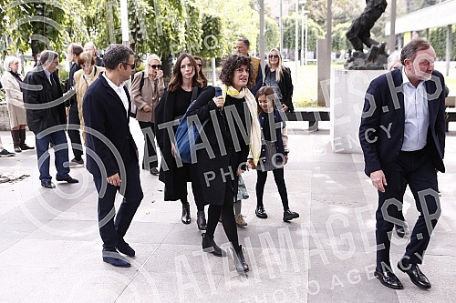 The commemoration of Branko Cvejic, in agreement with the family, was held in the Yugoslav Drama Theatre.Komemoracija Branku Cvejicu, u dogovoru sa porodicom, odrzana je u u Jugoslovenskom dramskom pozoristu.