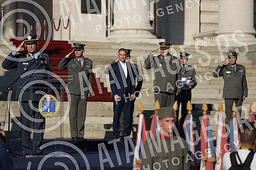 The general rehearsal of the ceremony on the occasion of the promotion of the youngest officers of the Serbian Army was held in front of the House of the National Assembly.Generalna proba svecanosti povodom promocije najmladjih oficira Vojske Srbij