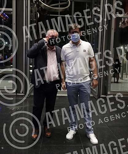 The double, 54th and 55th editions of Bitef, were officially opened tonight at the Yugoslav Drama Theater.Dvostruko, 54. i 55. izdanje Bitefa, svecano je otvoreno veceras u u Jugoslovenskom dramskom pozoristu