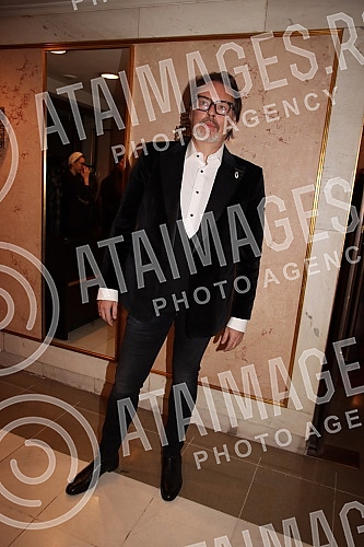 The 50th L'Oreal Belgrade Fashion Week closed with a fashion show of the VIgorÂ® collection of Igor Todorovic's atelier.Modnom revijom kolekcije VIgorÂ® ateljea Igora Todorovica zatvorena je 50. L'Oreal beogradska nedelja mode. 