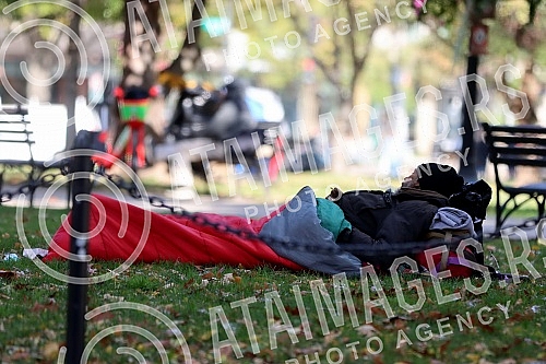 November Day and the people of Washington.Novembarski dan i ljudi u Vasingtonu.