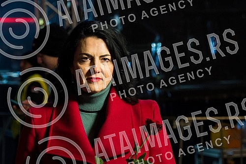 On Women's Day, March 8, the pop-rock band Bajaga and Instructors held a free concert in the low square of King Milan.Na Dan zena, 8. marta, pop-rok grupa Bajaga i instruktori odrzala je besplatan koncert na niskom trgu Kralja Milana.