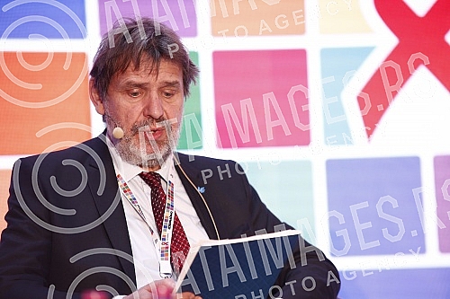 A rally was held in Hotel Zira on the occasion of World HIV Day.U Hotelu Zira odrzan je skup povodom Svetskog dana borbe protiv HIV-a.