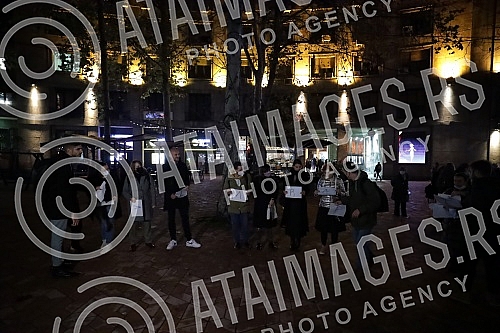 Activists, citizens, representatives of NGOs and opposition political parties gathered in front of the House of Trade Unions in support of activist Aida Corovic, who was detained earlier today for throwing eggs at a mural by Ratko Mladic painted on t