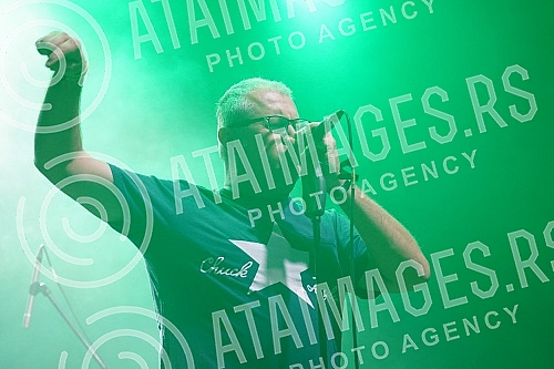 One of the most popular bands in the region, Hladno pivo, organized by the Long Play agency, held a big Belgrade concert in the Belekspo Center, as part of a series of performances before, as they announce, a long concert break.Jedan od najpopularn