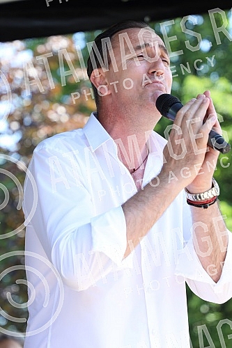 A concert on the occasion of the 70th birthday of the Children's Cultural Center of Belgrade was held in Tasmajdan Park.Koncert povodom 70. rodjendana Decjeg kulturnog centra Beogarda odrzan je u Tasmajdanskom parku.