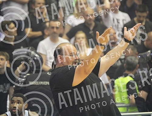 Serbian basketball League (KLS) playoffs final, 4th game, between KK Crvena Zvezda Telekom and KK Partizan NIS played at Aleksandar Nikolic sports hall.Cetvrta utakmica finala plej ofa Kosarkaske Lige Srbije (KLS) izmedju kosarkasa Crvene zvezde Tel