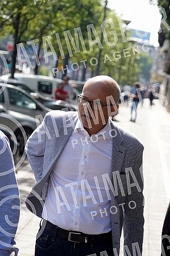 On the occasion of all the lies of the mafia clan of Veljko Belivuk and tycoon politicians close to them and their media in the country and abroad, the vice president of the SNS Main Board Milos Vucevic filed a criminal complaint against Serbian Pres