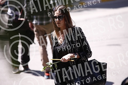 Veselin Vesa Simonovic, director and editor-in-chief of the Nova.rs portal, will be buried in the Alley of Merited Citizens at the New Cemetery in Belgrade, the family received condolences at 1:30 p.m., and the funeral service began at 2 p.m.Veseli