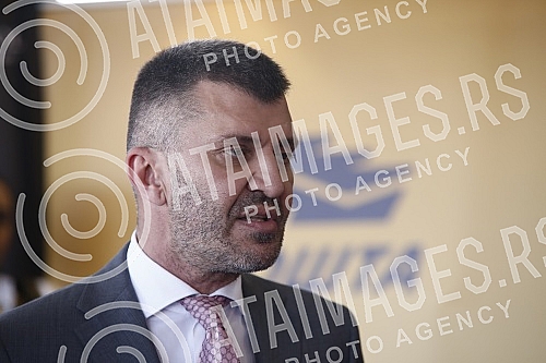 Posta Srbije and Knez Petrol have signed a business cooperation agreement that provides for the expansion of the postal network and services of Posta Srbije through the network of Knez Petrol gas stations.Posta Srbije i Knez petrol potpisali su ugo