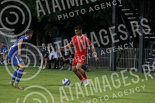 In the first match of the barrage to fill the Linglong Tire of the Serbian Super League, New Belgrade's IMT competed with the team from Novi Pazar at the FC Cukaricki stadium.Novobeogradski IMT je u prvom mecu baraza za popunu Linglong Tire Super l