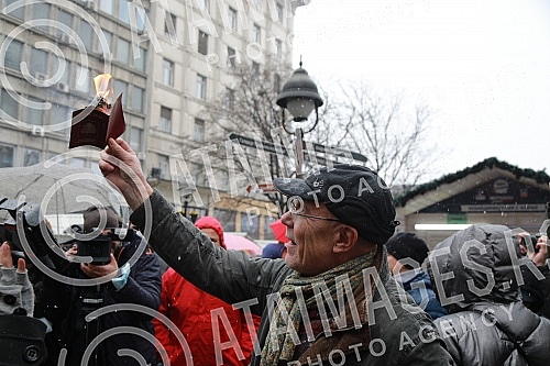 A gathering of non-governmental organizations against the Russian invasion of Ukraine began in Knez Mihailova Street in downtown Belgrade, in front of the Cultural Center.Skup nevladinih organizacija protiv ruske invazije na Ukrajinu, poceo je u Kn