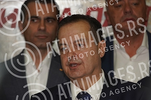 The ceremonial meeting of the Main Board of the Socialist Party of Serbia on the occasion of marking 32 years since the founding of the party was held at the party's headquarters, and SPS President Ivica Dacic addressed it.Svecana sednica Glavnog o