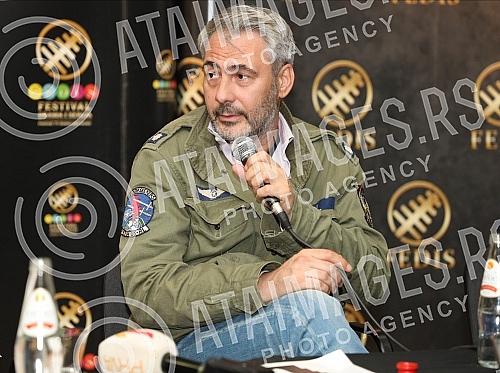 As part of the 11th FEDIS, a panel discussion on regional cooperation in the field of TV series was held at the Belgrade Youth Center.
U okviru 11. FEDIS-a u Domu omladine Beograda odrzana je Tribina o regionalnoj saradnji u oblasti TV serija. As part of the 11th FEDIS, a panel discussion on regional cooperation in the field of TV series was held at the Belgrade Youth Center.
U okviru 11. FEDIS-a u Domu omladine Beograda odrzana je Tribina o regionalnoj saradnji u oblasti TV serija.