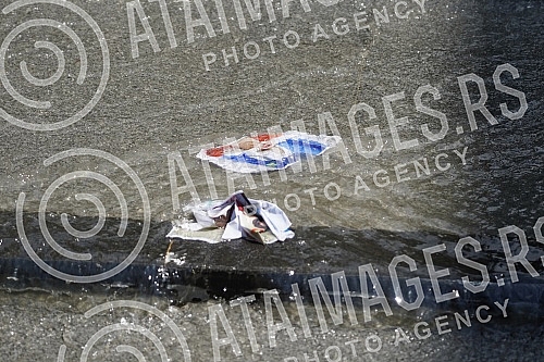 In front of the fountain on Andricev venac, a performance by organizations gathered around the 