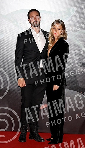 Premiere of the first episode of 