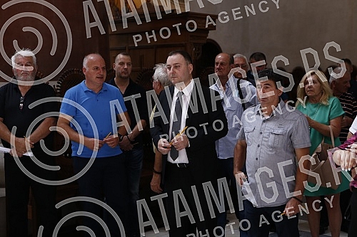 Associations Zavicaj and Coordination organized a memorial service in the Church of St. Mark in Belgrade to all victims of the Croatian action Storm, when around 250,000 Serbs were expelled from Croatia.Udruzenja Zavicaj i Koordinacija organizovali