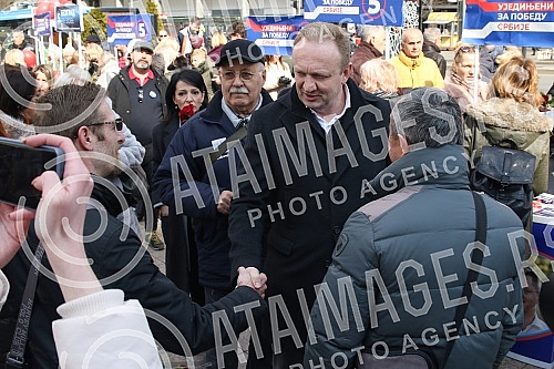 At the Terazije Fountain, representatives of the 