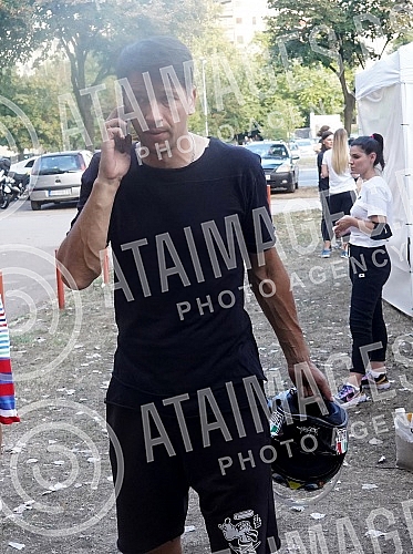 Grand opening of the terrain made of 20,000 recycled sneakers in Block 70.Svecano otvaranje terena napravljenog od 20.000 recikliranih patika u Bloku 70.