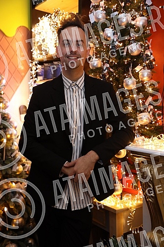 Opening of Vuk's Christmas Corner - the first Christmas concept pop-up store in Belgrade.Otvaranje Vukovog bozicnog kutka - prve Christmas concept pop-up prodavnice u Beogradu.