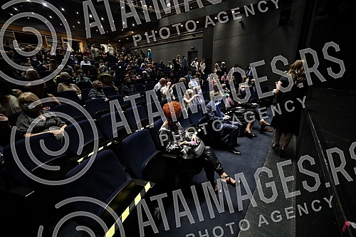 The double, 54th and 55th editions of Bitef, were officially opened tonight at the Yugoslav Drama Theater.Dvostruko, 54. i 55. izdanje Bitefa, svecano je otvoreno veceras u u Jugoslovenskom dramskom pozoristu