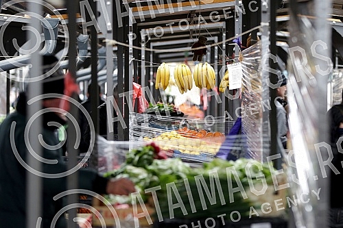 Markets in Belgrade are open three days a week, starting Thursday.Pijace u Beogradu rade tri dana nedeljno, od cetvrtka.