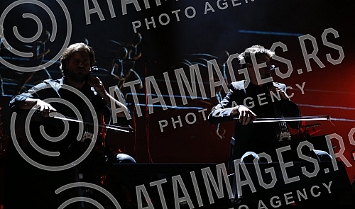 Concert of 2 Cellos held on Kalemegdan.Koncert 2 Cellos na Kalemegdanu.