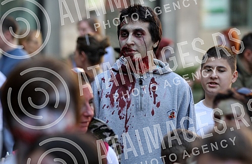 Zombie Walking in Belgrade as an announcement for the Festival of Serbian Film of Fantasy.
Zombi setnja u Beogradu kao najava za Festival srpskog filma fantastike Zombie Walking in Belgrade as an announcement for the Festival of Serbian Film of Fantasy.
Zombi setnja u Beogradu kao najava za Festival srpskog filma fantastike