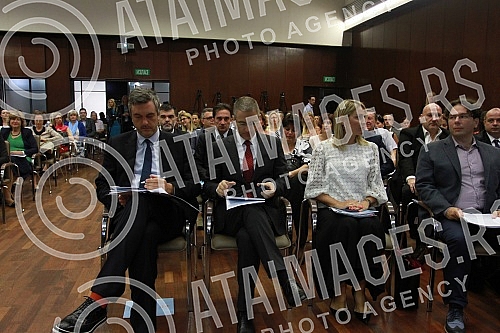 A Report on the Prevention of Terrorism and Money Laundering was presented in the Chamber of Commerce.U Privrednoj komori predstavljen izvestaj o sprecavanju terorizma i pranju novca.