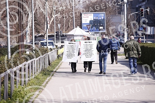 In front of the main entrance of the Police Administration for the city of Belgrade, a gathering called 