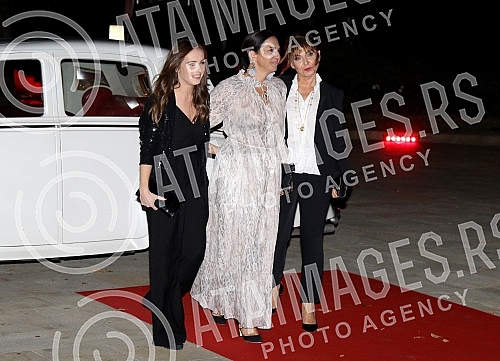 Premiere of the first episode of 