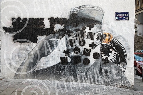 The mural dedicated to the former commander of the Army of the Republic of Srpska, Ratko Mladic, on the corner of Njegoseva and Aleksa Nenadovica Streets, was damaged again, and this time it was painted black. Mural posveceni bivsem komandantu Vojs