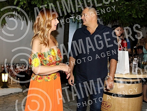 book promotion, book, knjiga, new book, nova knjiga, knjiga, vesna dedic, ne gledaj me preko ledja, 